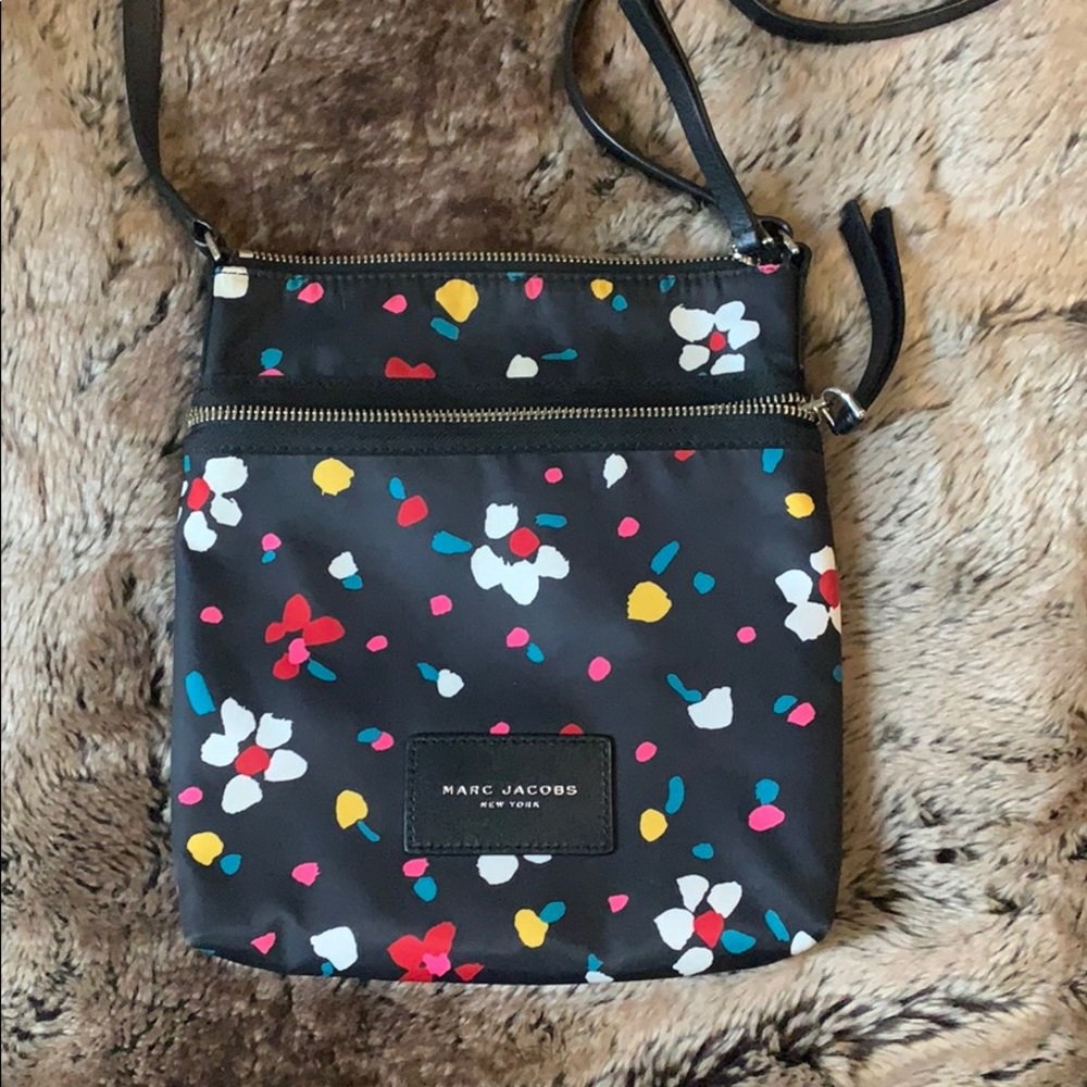MARC JACOBS flower crossbody